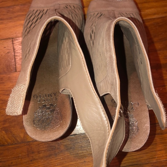 Vince Camuto wedges - Picture 3 of 4
